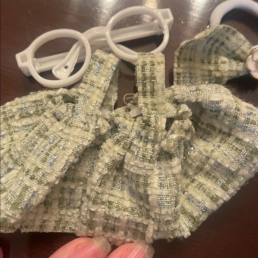 Labubu dress bow chips mini doll and Glasses nwt green tweed